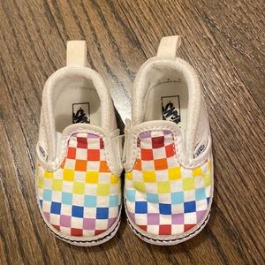 Vans UGC baby / walker shoes rainbow color unisex size 3